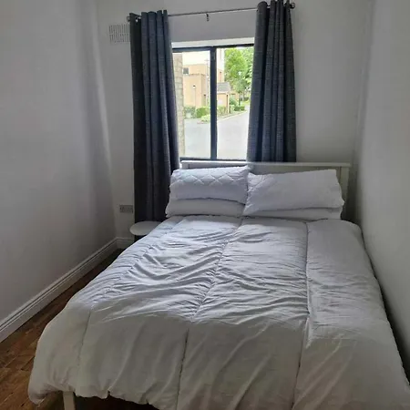Spacious Bright Modern With Garden Apartment *